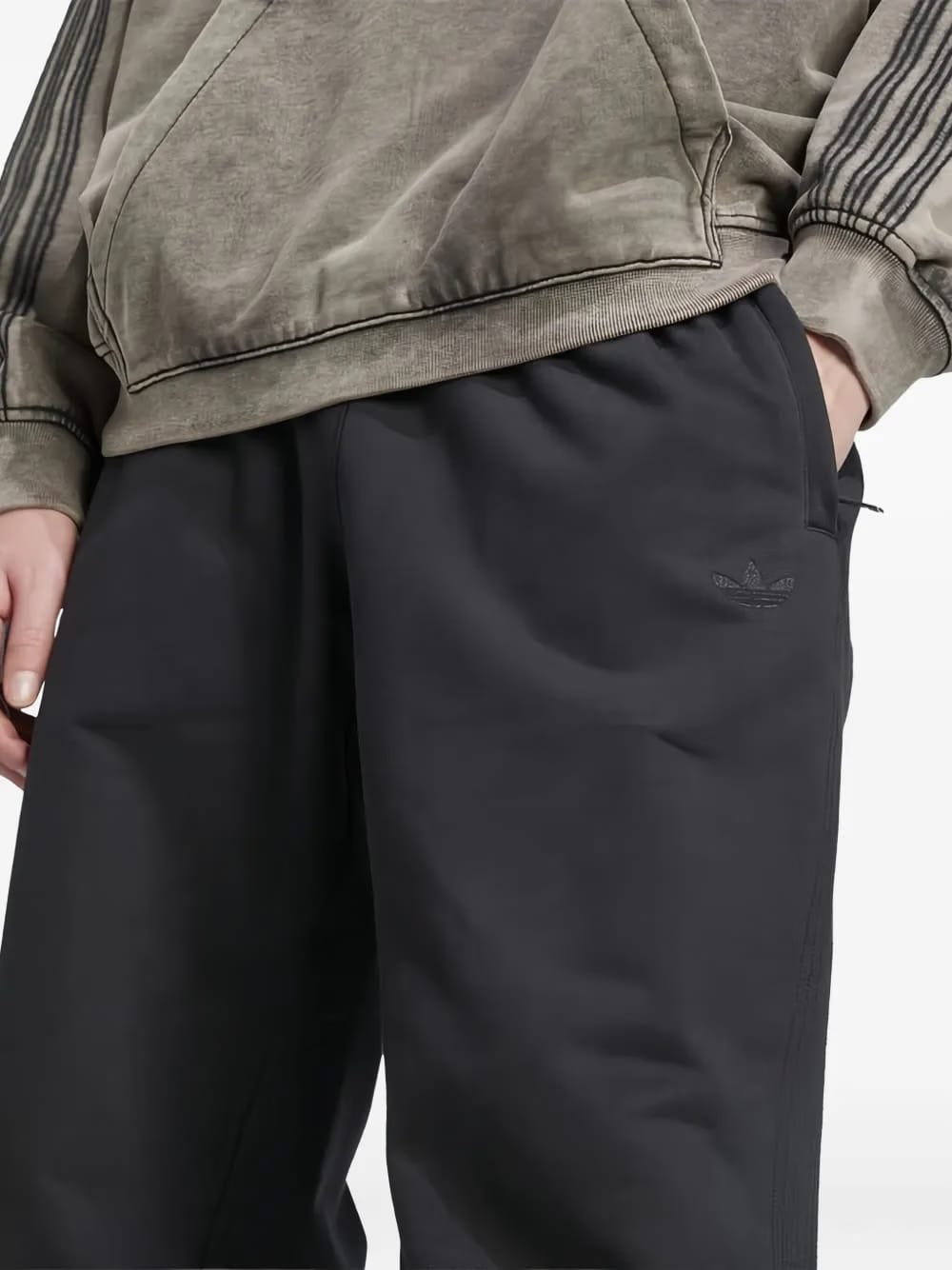 logo-embroidered side-stripe trousers