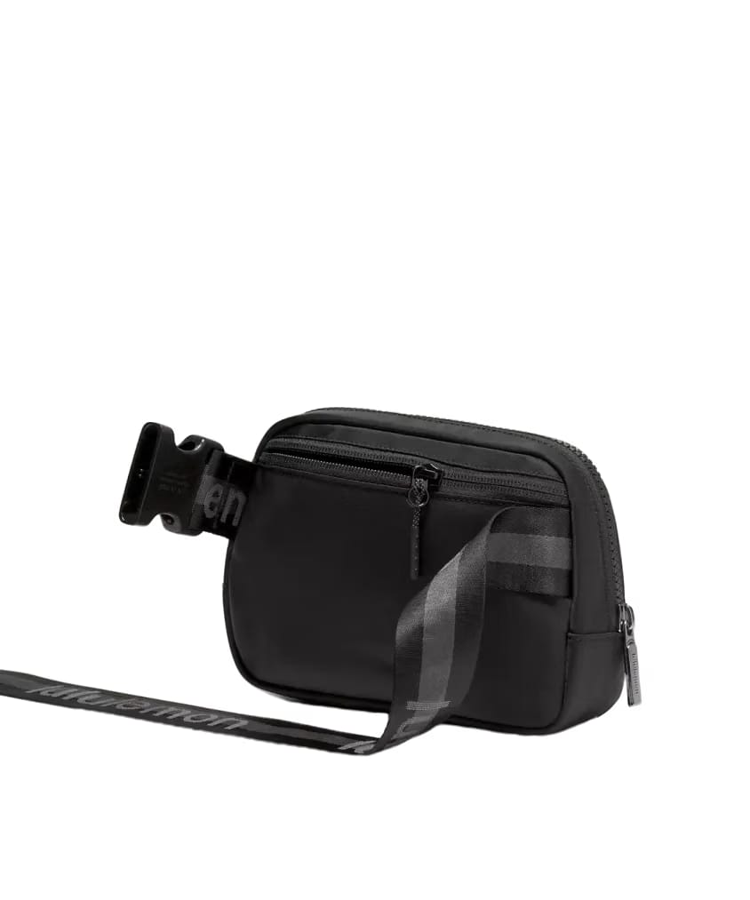 Lululemon Everywhere Belt Bag 1L Wordmark Black/Graphite Grey/Solar Grey