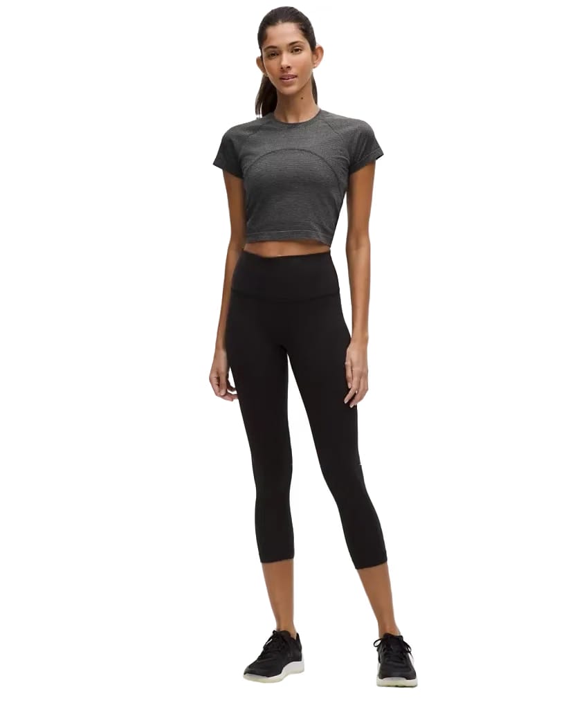 Lululemon Swiftly Tech Cropped Shorts-Sleeve Shirt 2.0 Spandex Stripe Black/White