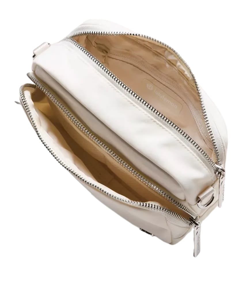 Lululemon Everywhere Crossbody Bag 2L Metal Hardwar Light Ivory/Silver