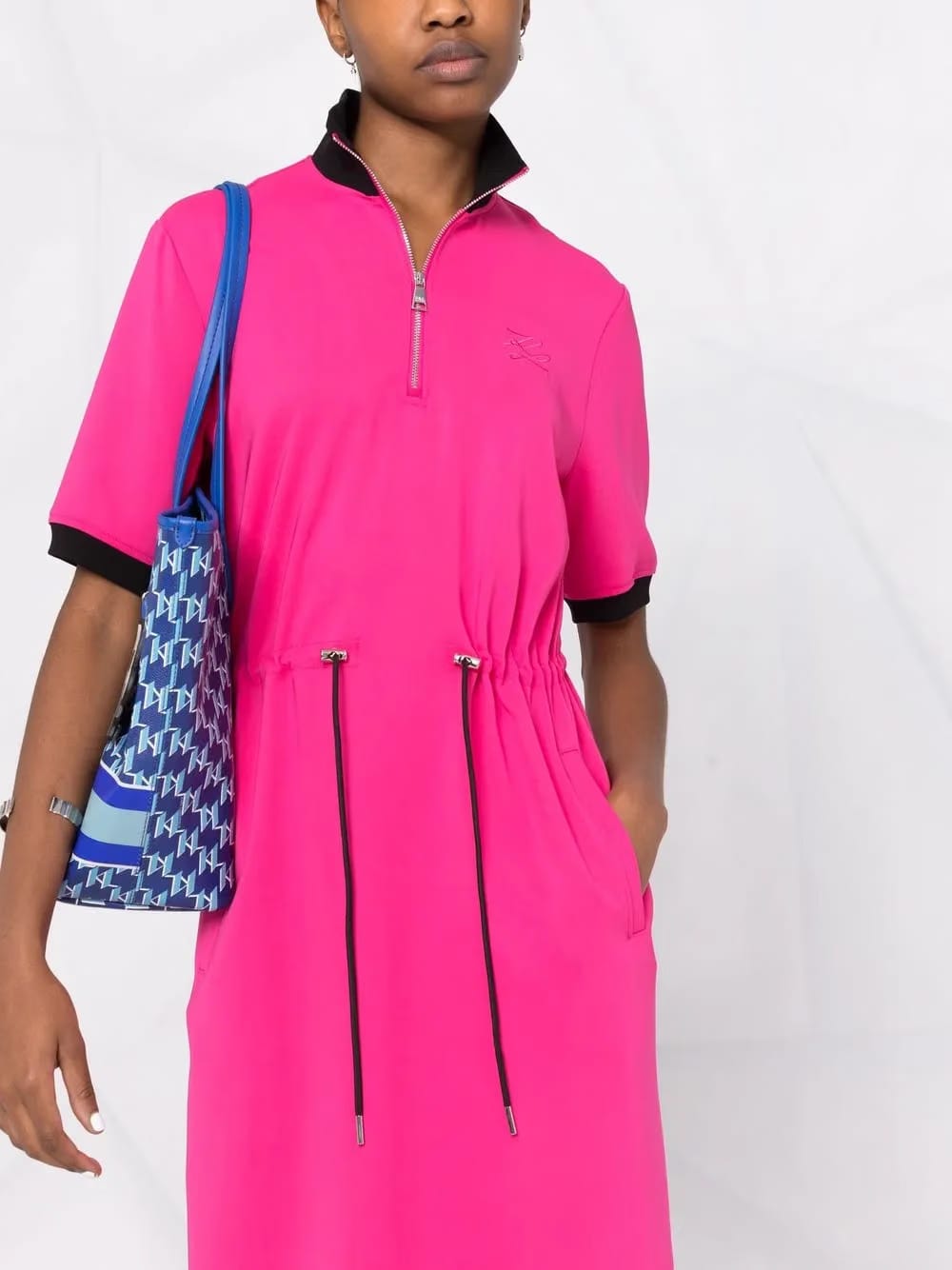toggle-fastening short-sleeve dress
