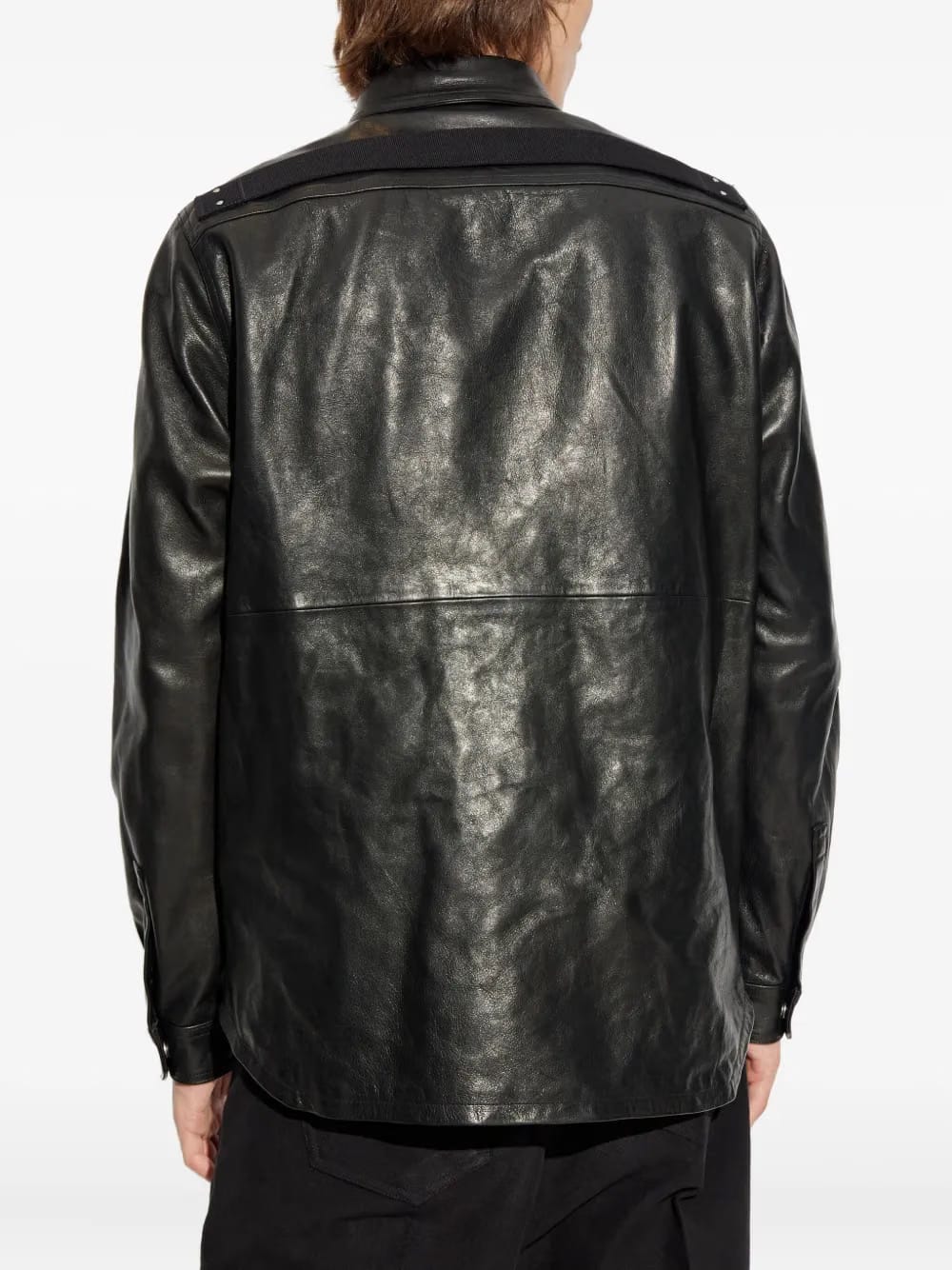 button-fastening flap-pocket shirt