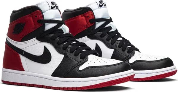 Air Jordan 1 Retro High Satin Black Toe