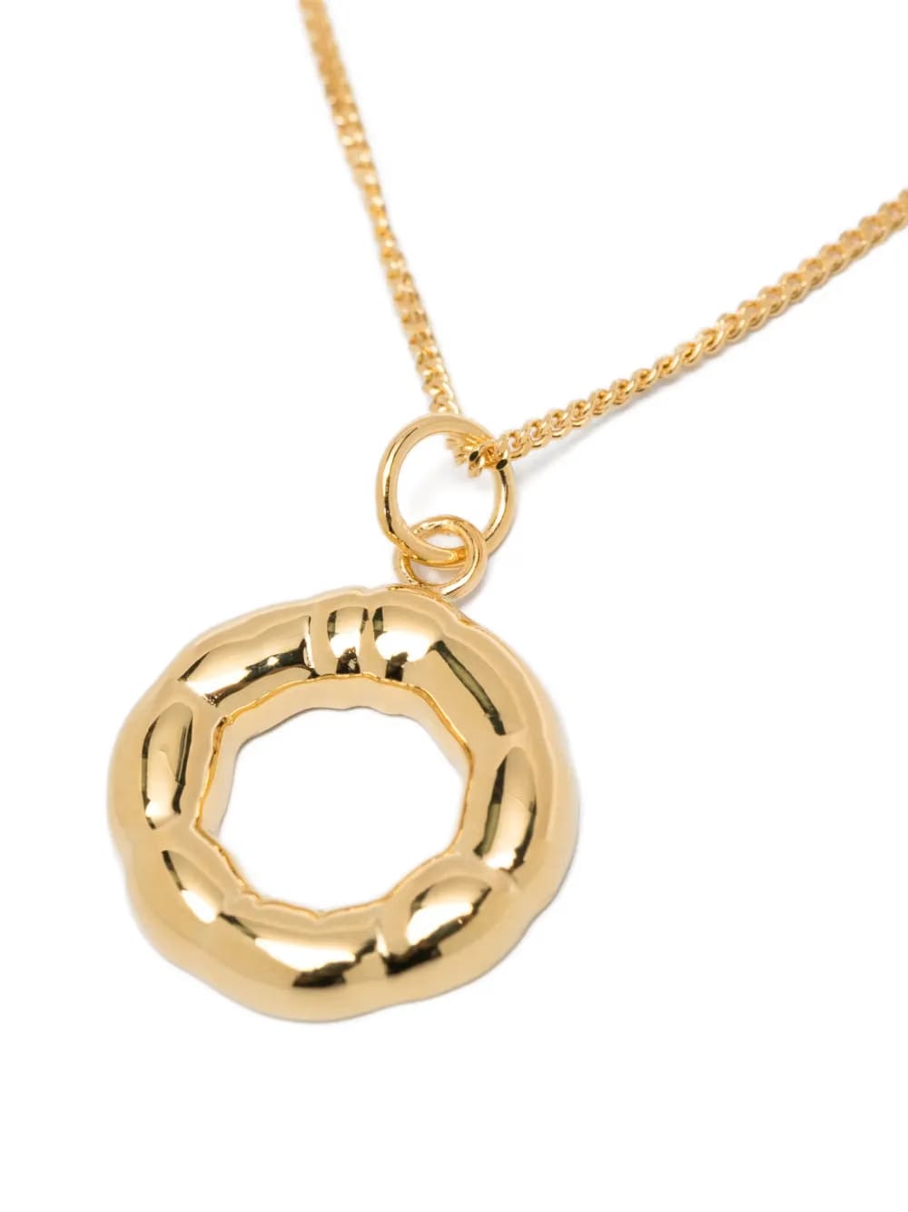 O-pendant necklace