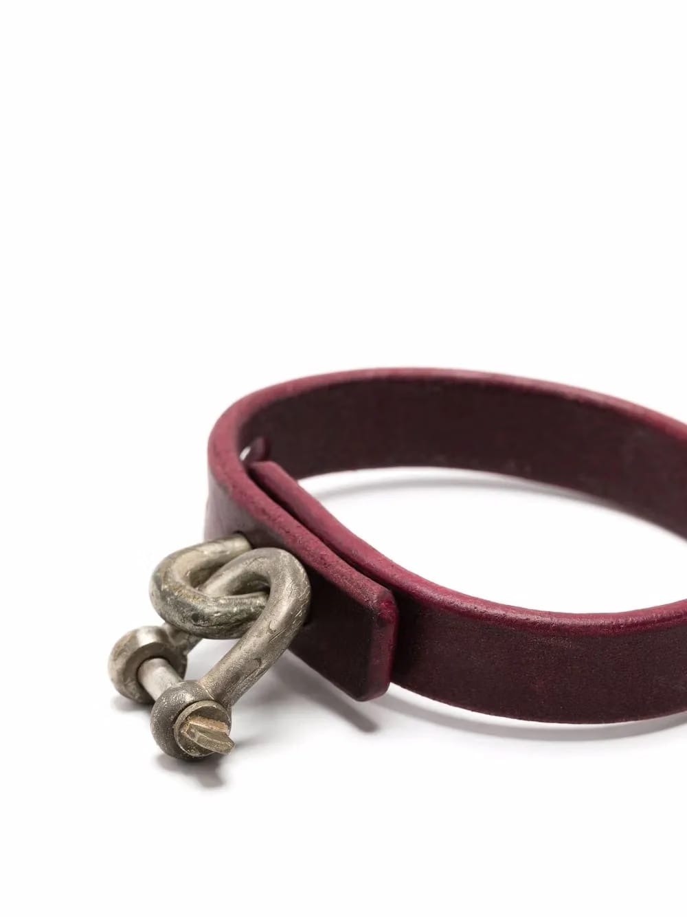 Restraint charm thin bracelet