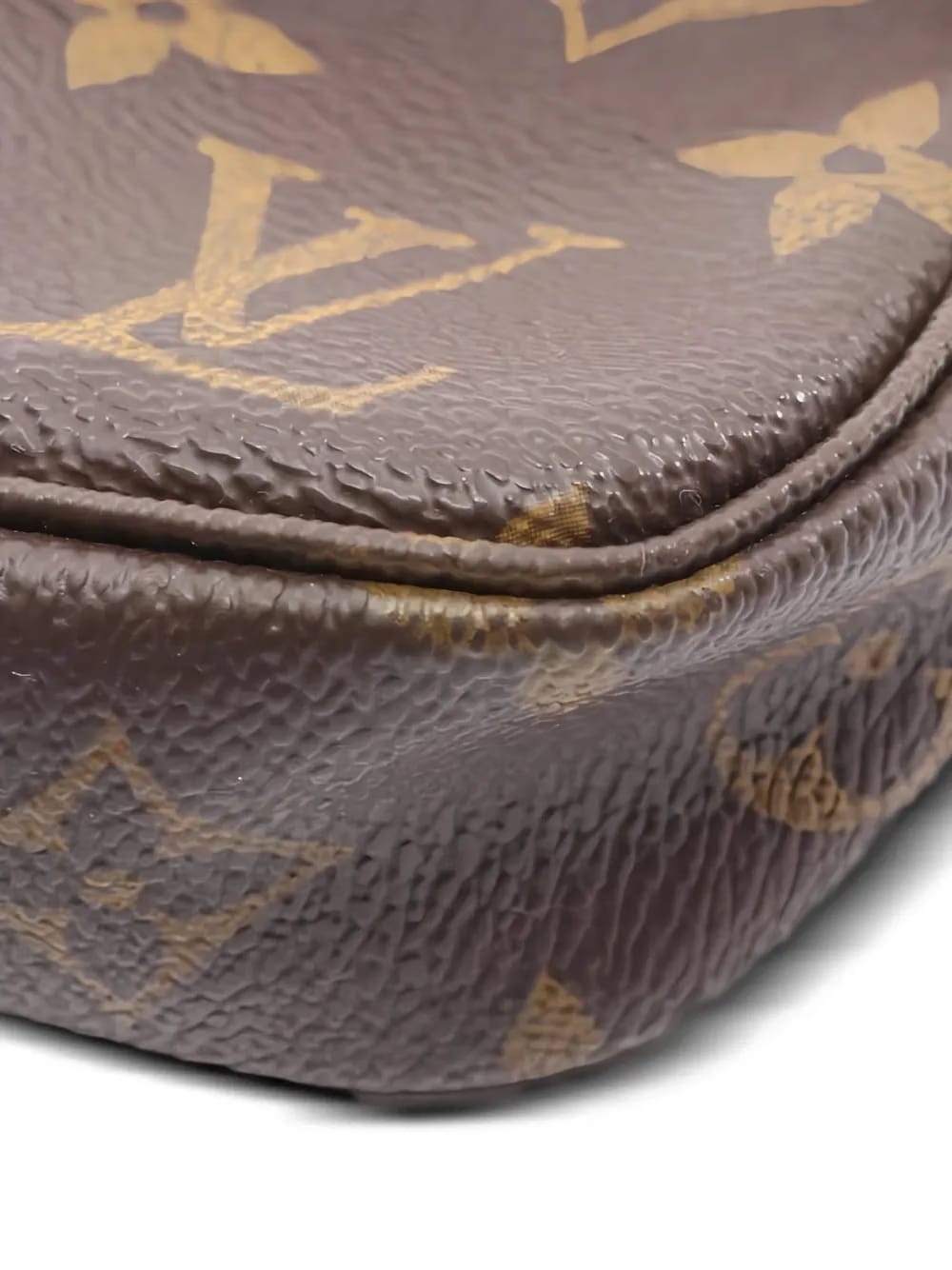 2000 monogram pochette