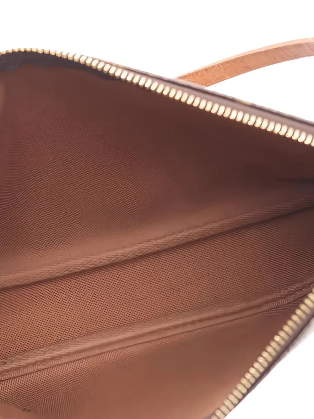 2000 monogram pochette