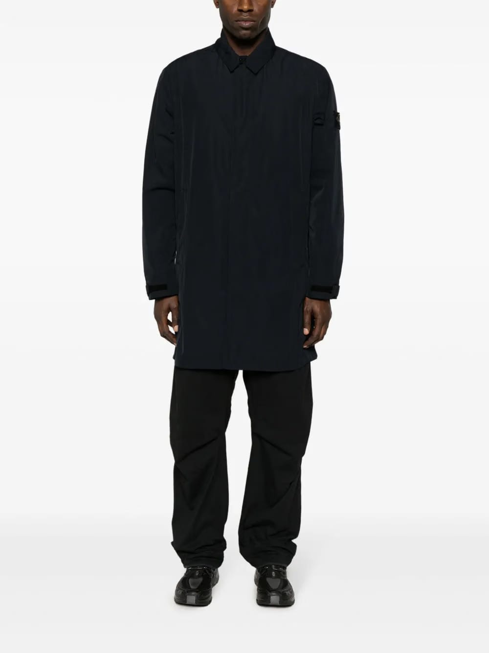 Compass-badge single-breasted coat