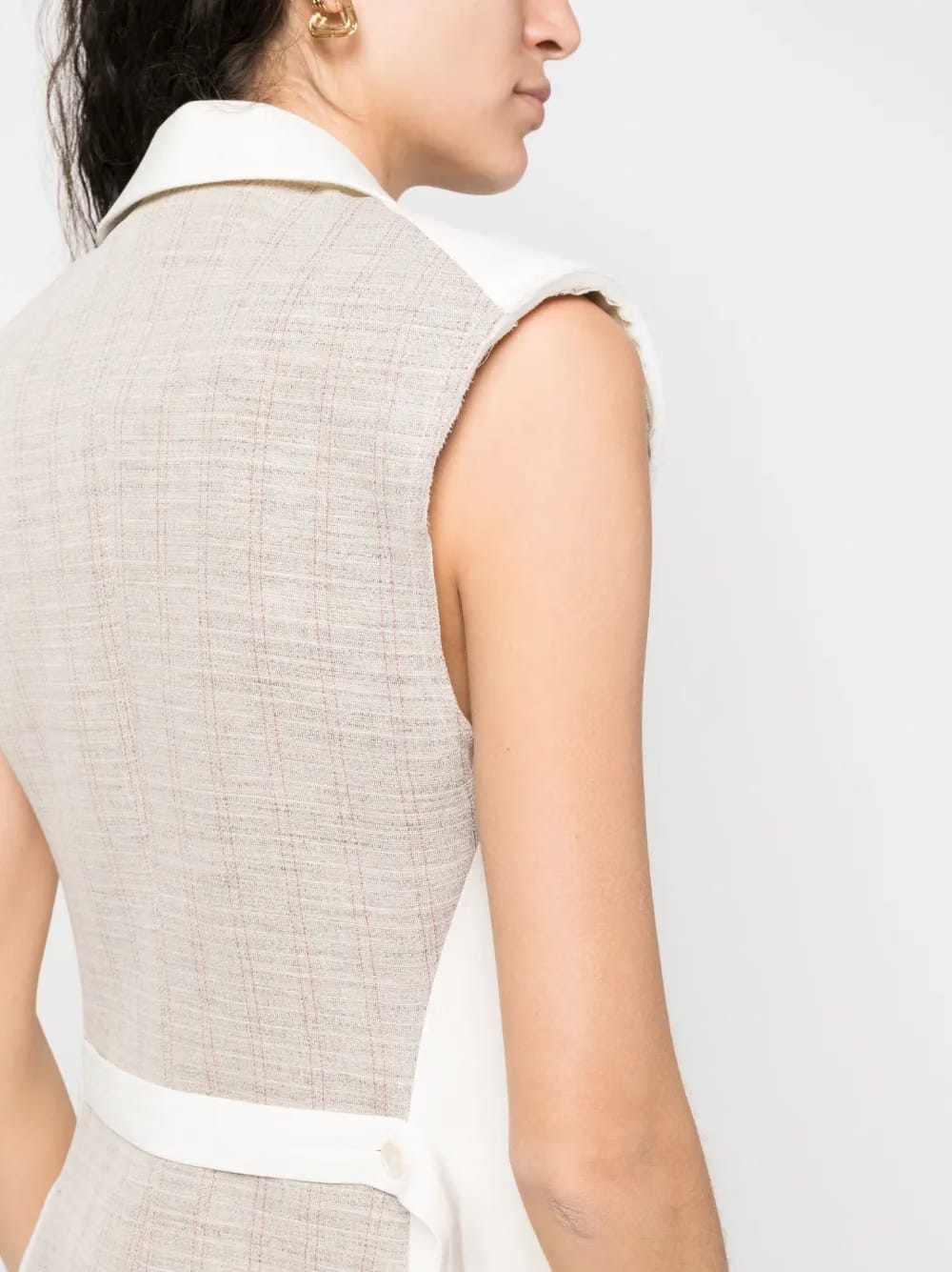 two-tone sleeveless jacket