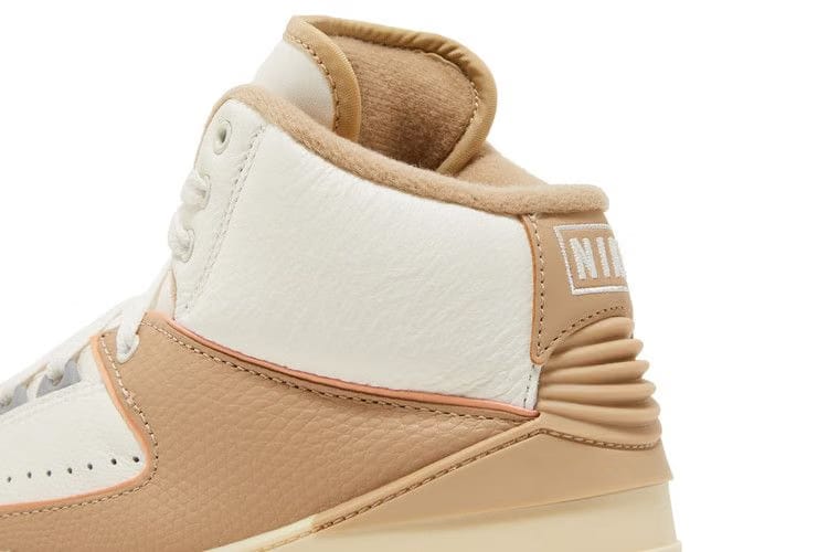 Wmns Air Jordan 2 Retro Off WhiteDesertSunset HazeMuslin