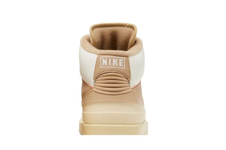 Wmns Air Jordan 2 Retro Off WhiteDesertSunset HazeMuslin