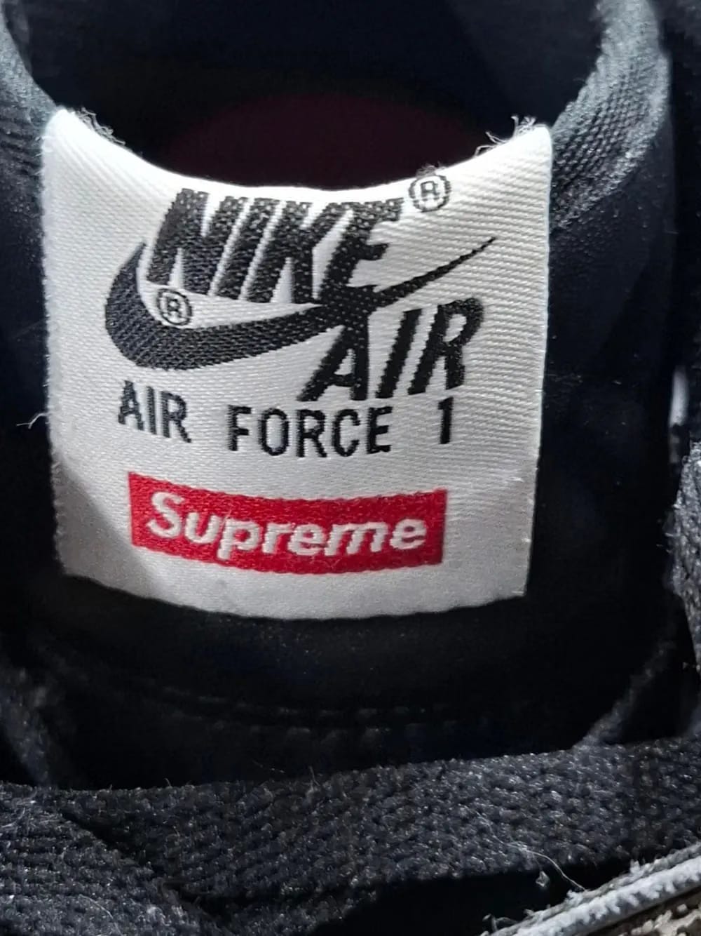 2018 x Nike Air Force 1 Mid Supreme sneakers