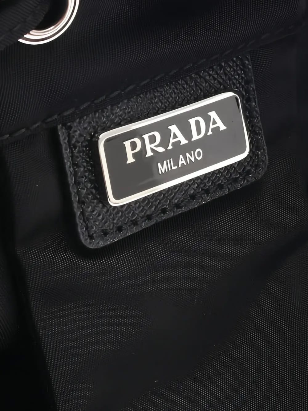 2010s nylon pouch