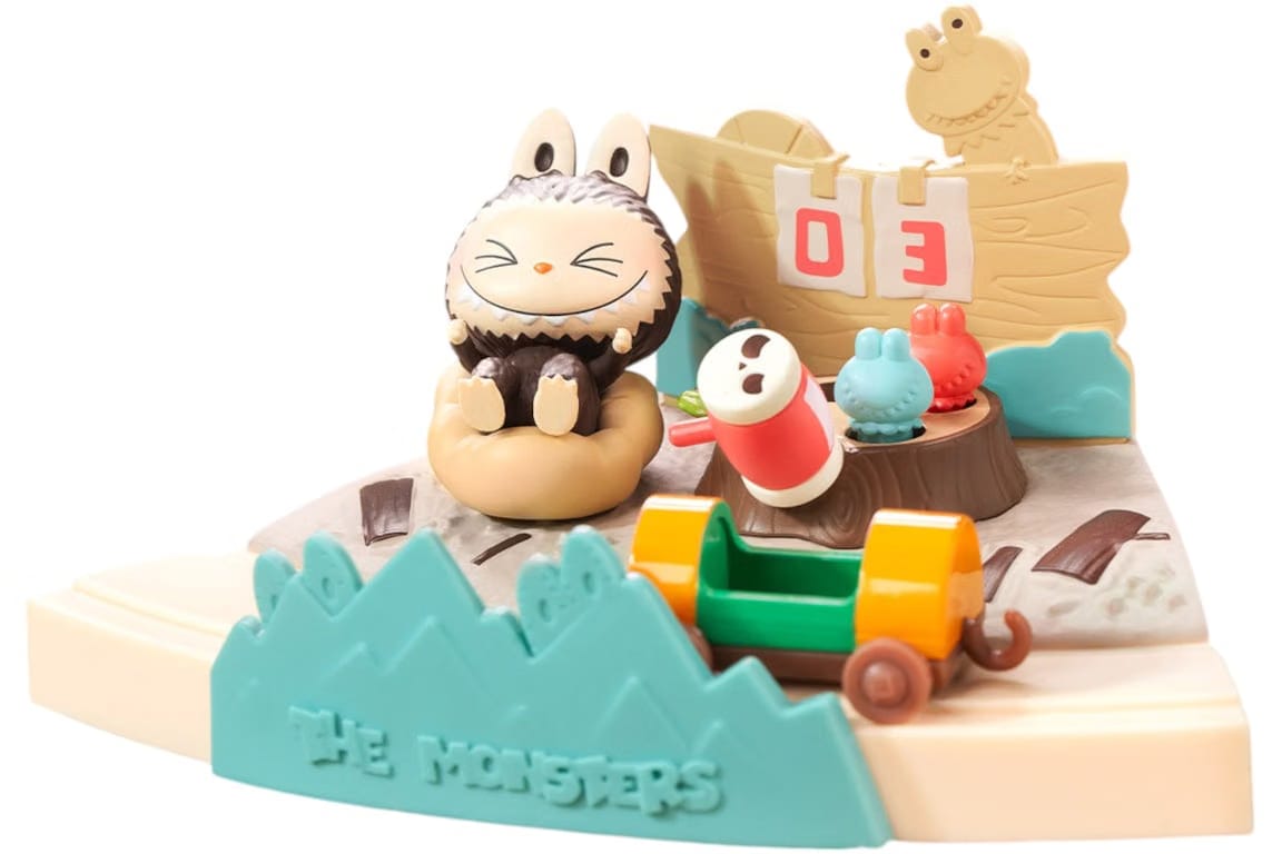 Pop Mart Labubu The Monsters Playing Games Series Scene Fun Battle Figure Set