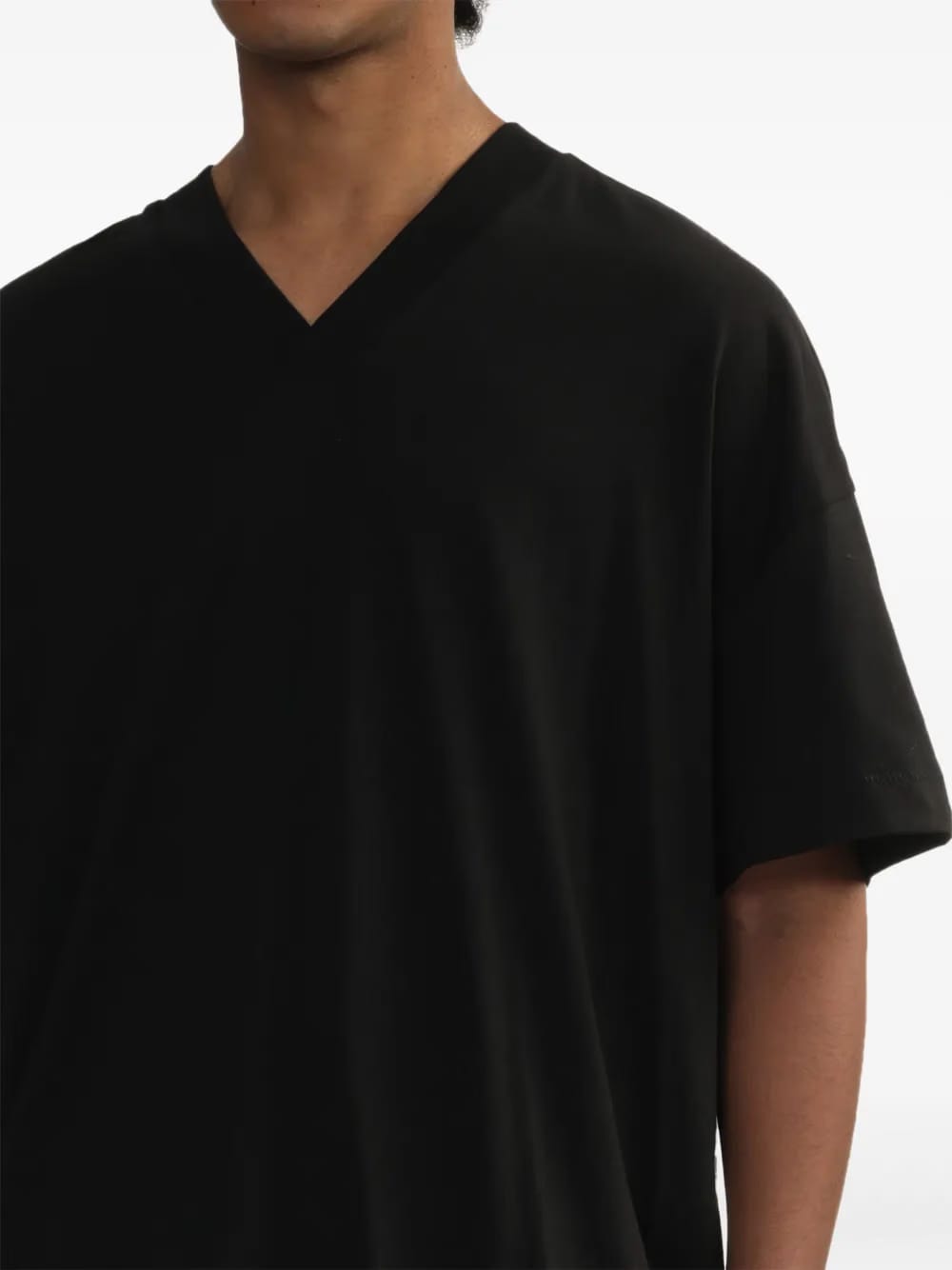 V-neck T-Shirt (pack of three)