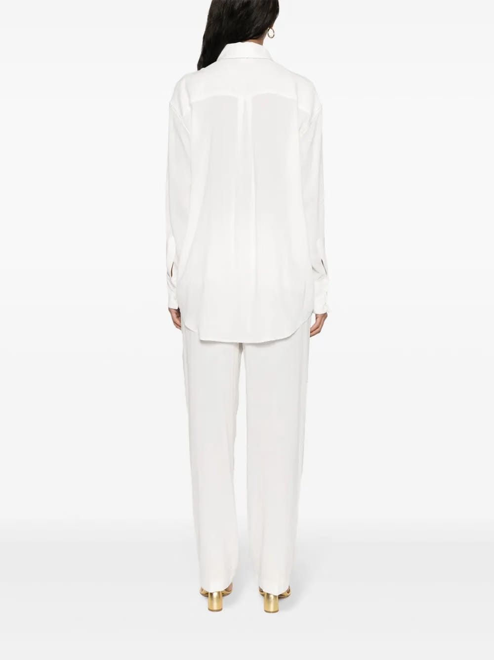 buttoned long-sleeves shirt