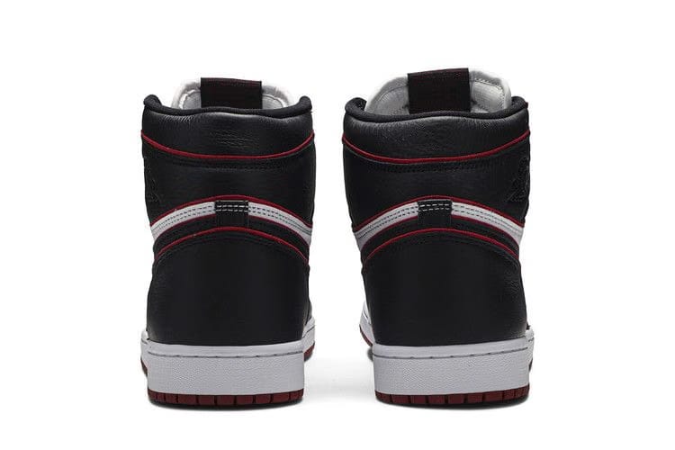 Air Jordan 1 Retro High OG Bloodline
