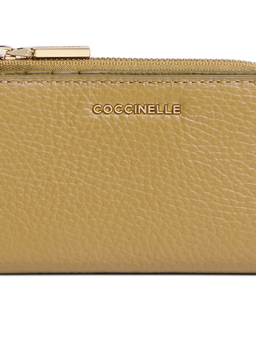zip-up wallet
