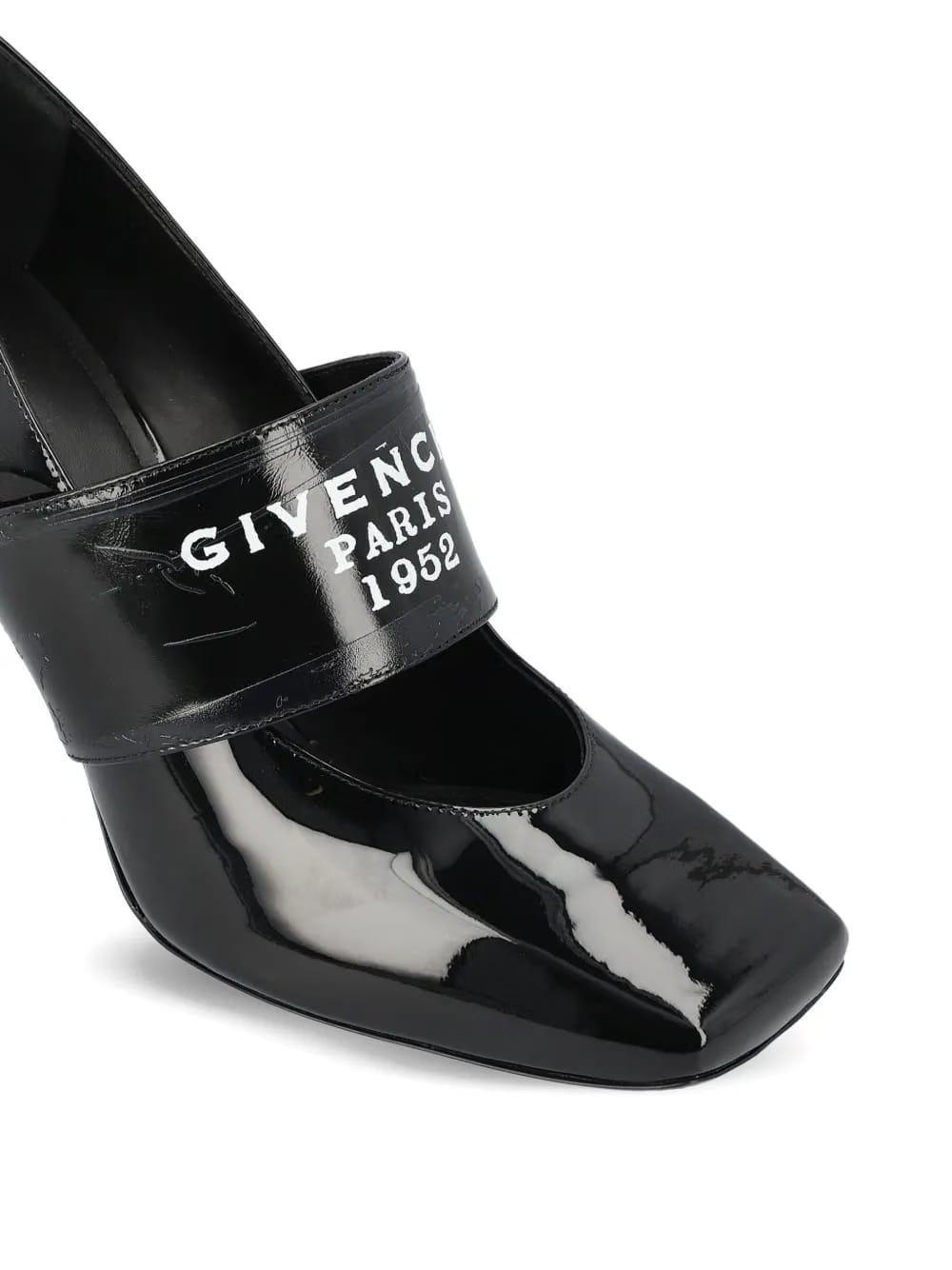 Sliced Square Tape patent leather pumps