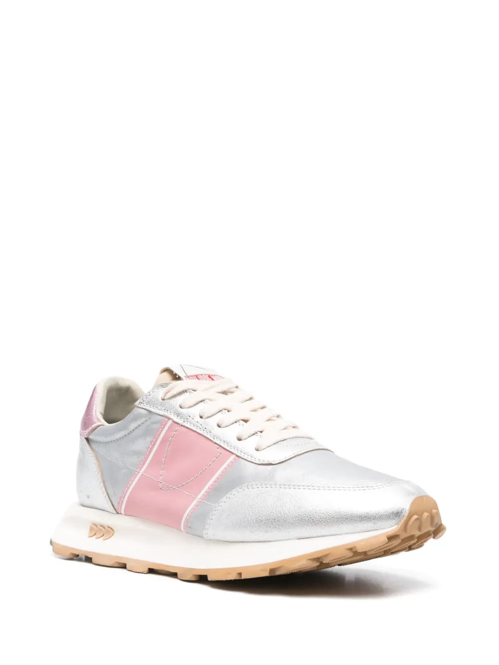 Tour sneakers