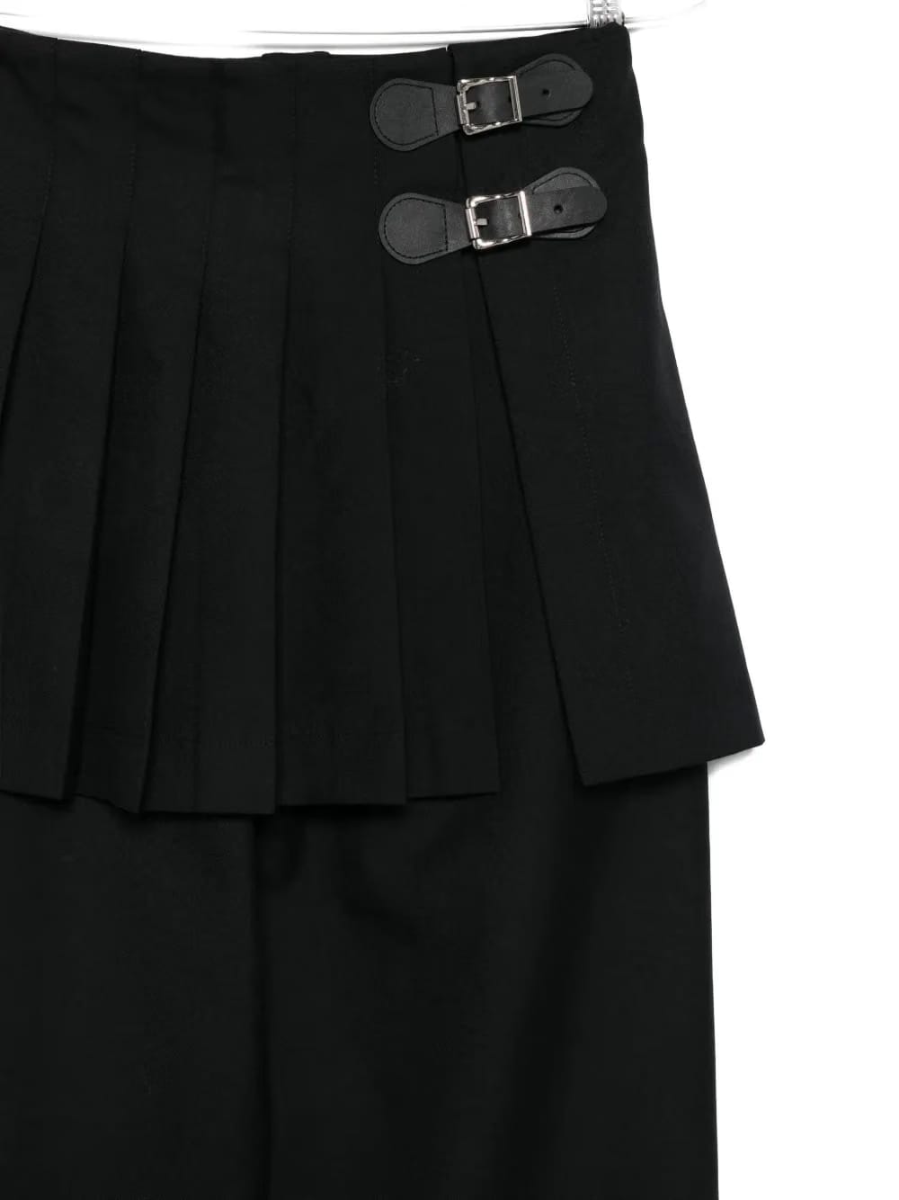 pleated buckle-detail trousers