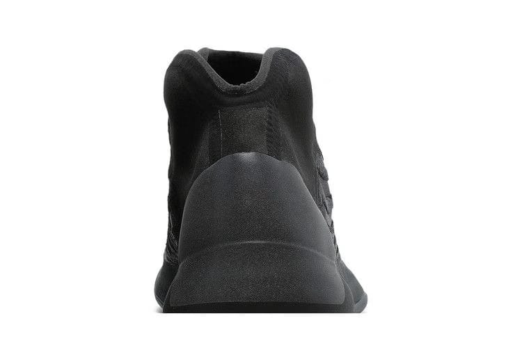 Yeezy Quantum Onyx