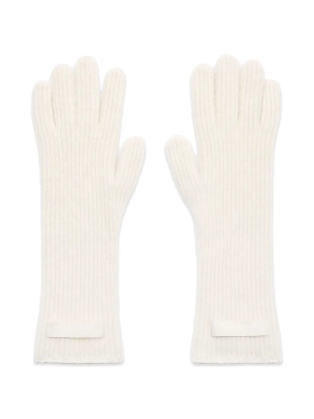 logo-patch gloves