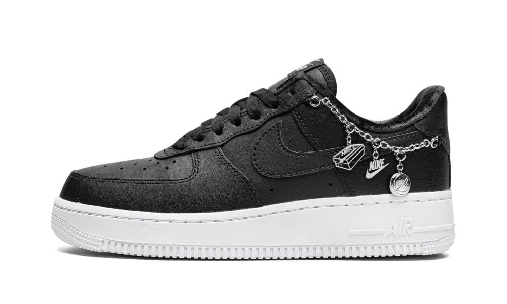 AIR FORCE 1 LOW LX LUCKY CHARMS