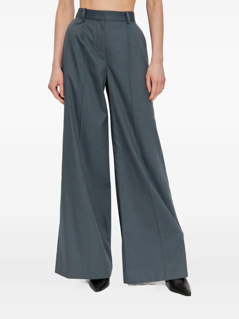 pleated side-pocket trousers