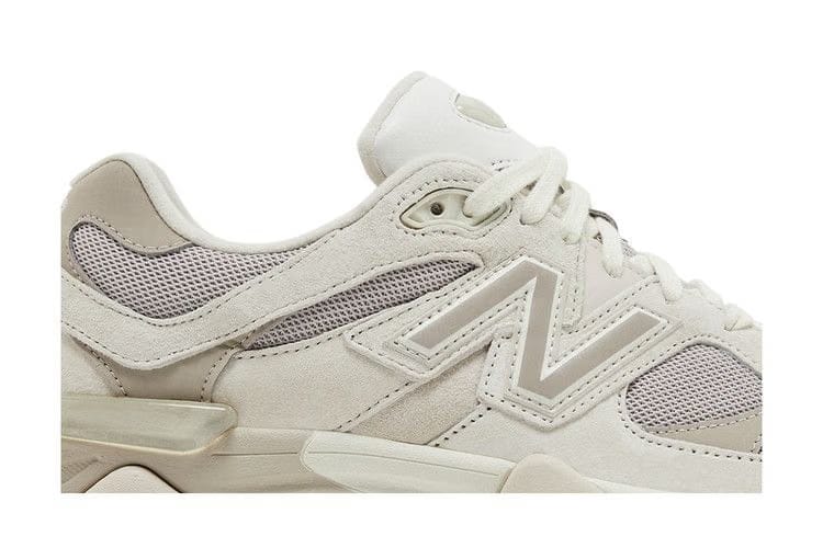 9060 Grey Moonbeam
