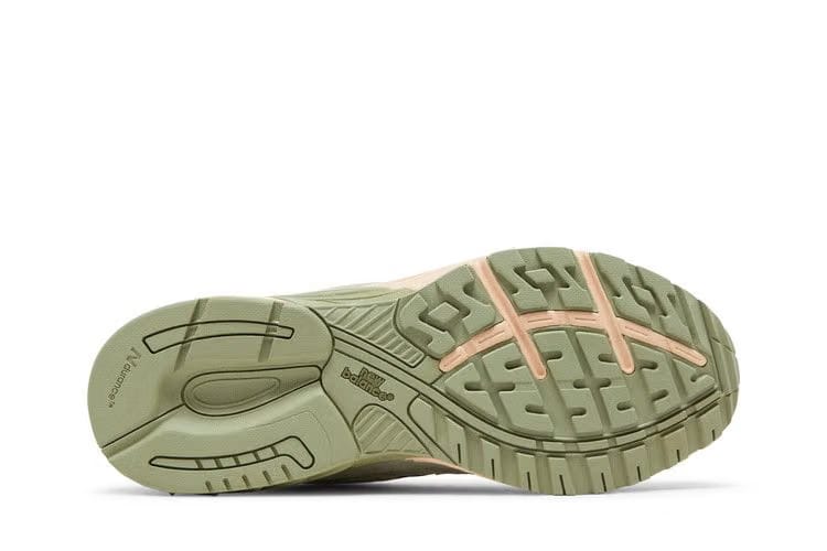 Joe Freshgoods x 993 Made in USA Performance Art - Sage