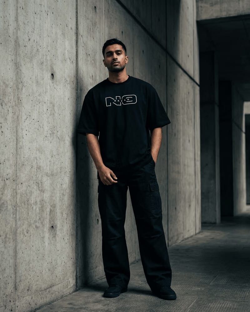 Essentials T-Shirt | Carbon Black - Dual Tone