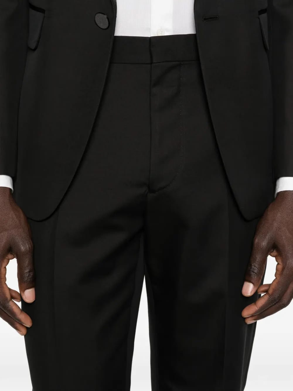 lapel single-breasted suit
