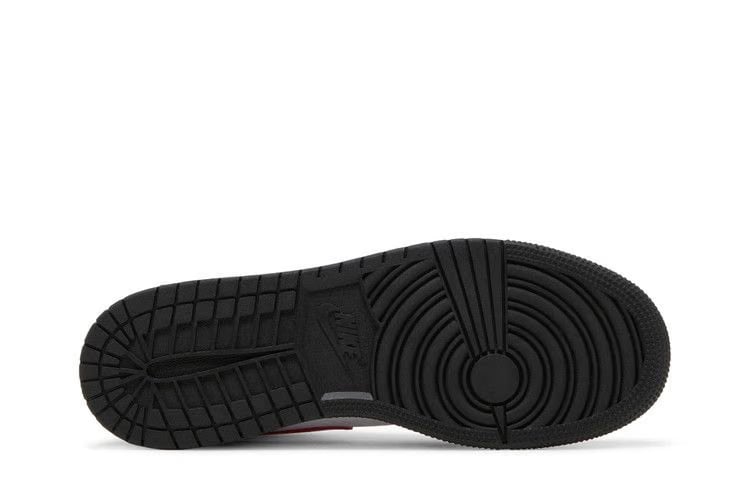 AIR JORDAN 1 MID BLACK FIRE RED (GS) – image 4 of 5 AIR JORDAN 1 MID BLACK FIRE RED (GS) – image 4 of 5