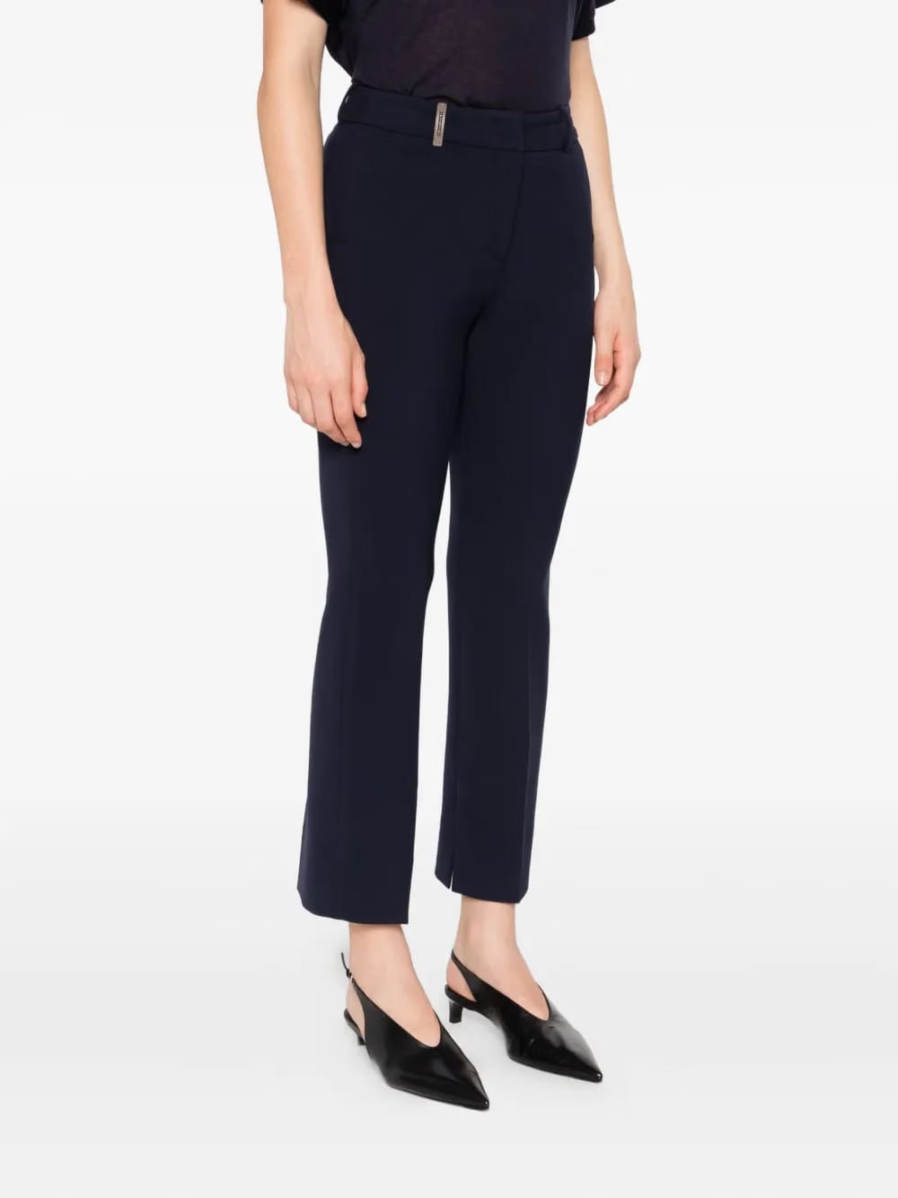 side-slit trousers