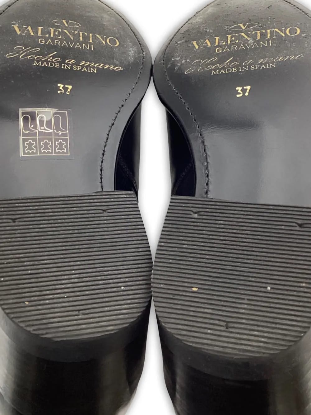 pointed-toe cowboy boots