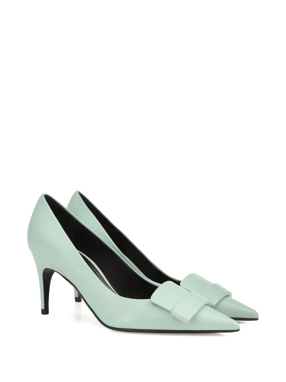 Sr1 pointed-toe pumps