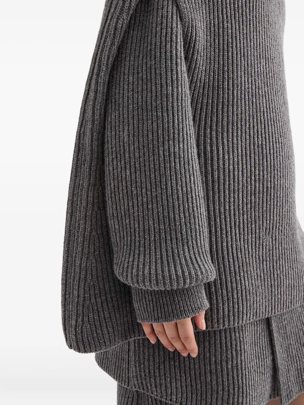 high-neck ribbed cape