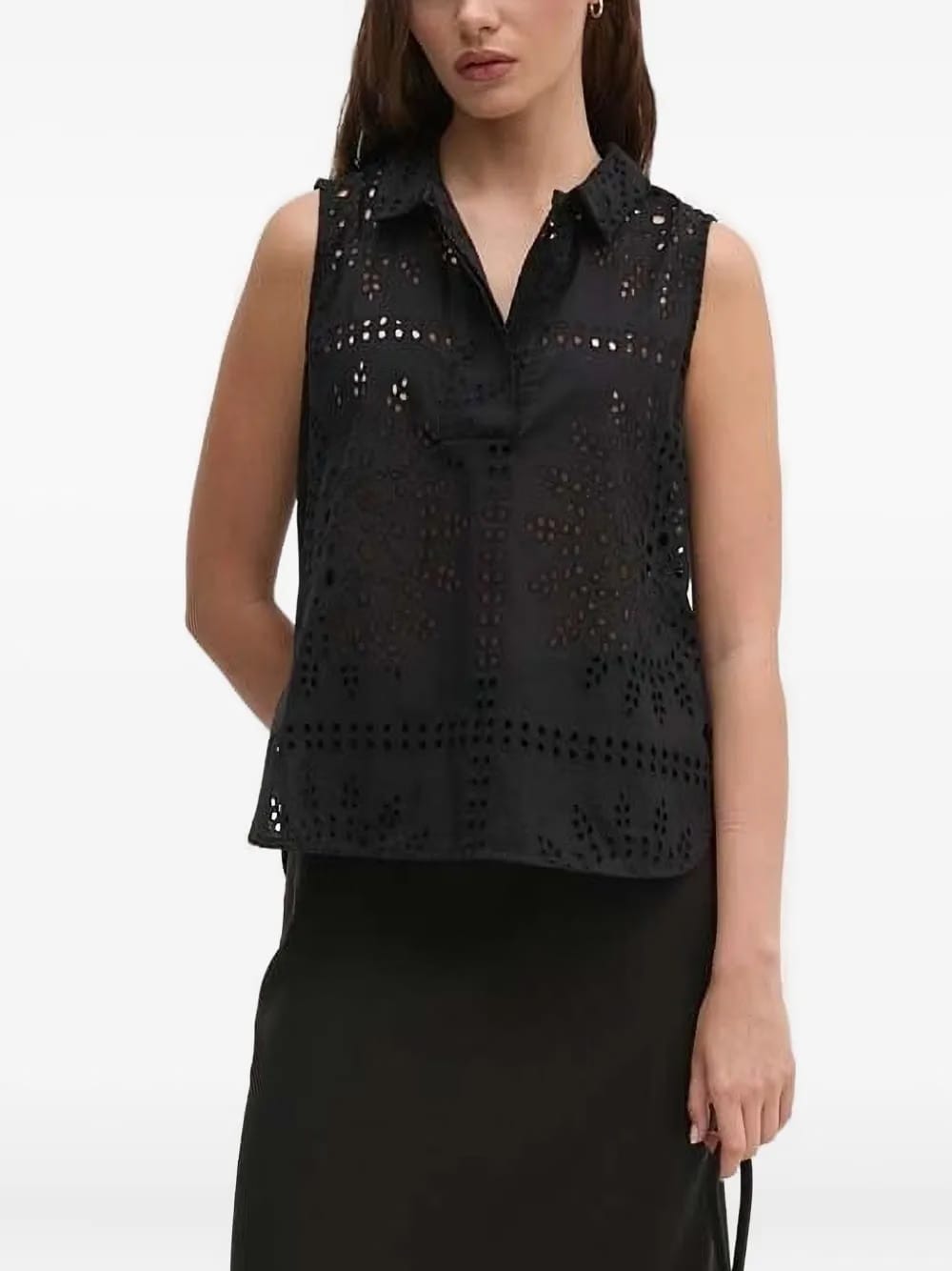 eyelet-embroidered sleeveless blouse