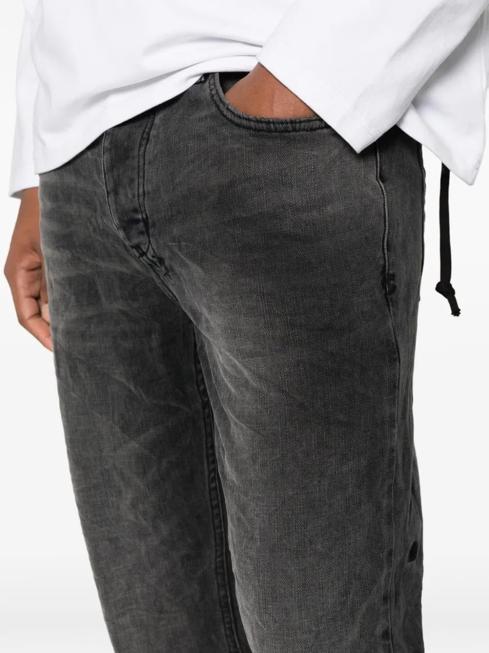 Hazlow powder grey jeans