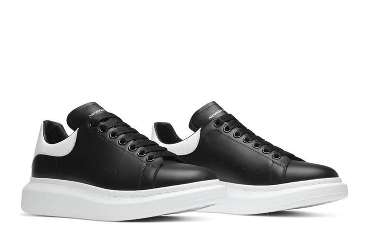 Alexander McQueen Wmns Oversized Sneaker 'Black White'