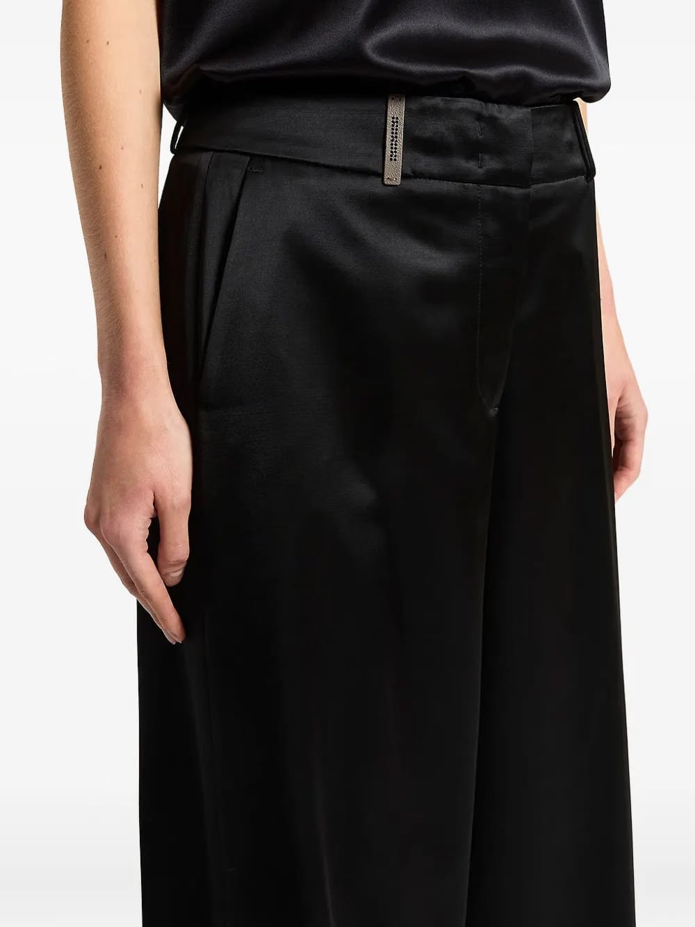button-cloure trousers