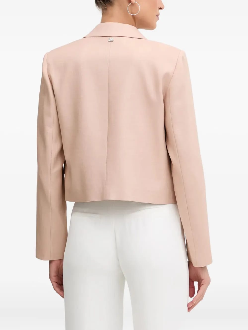 buttoned-pocketed jacket