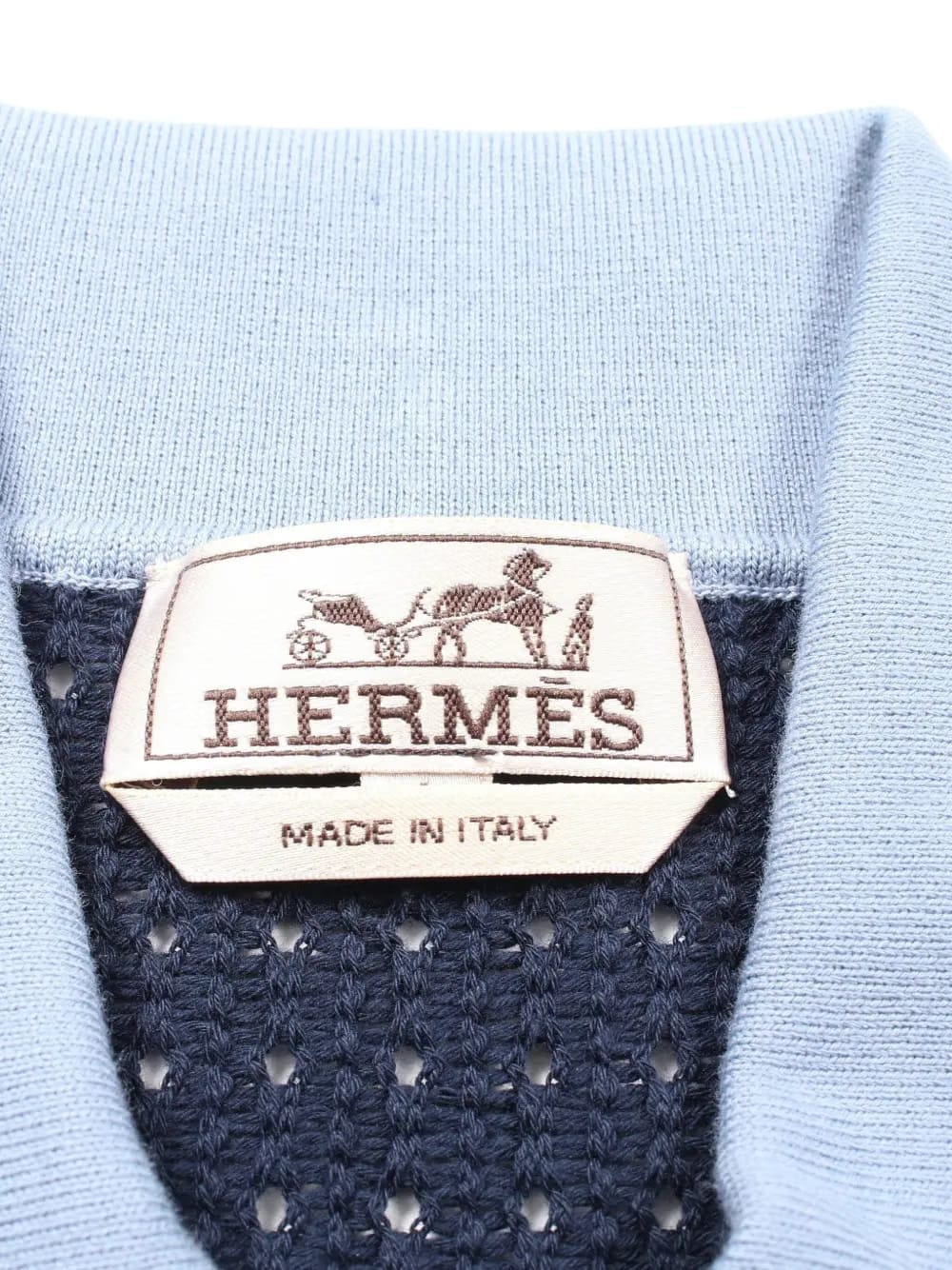2020s knitted polo shirt
