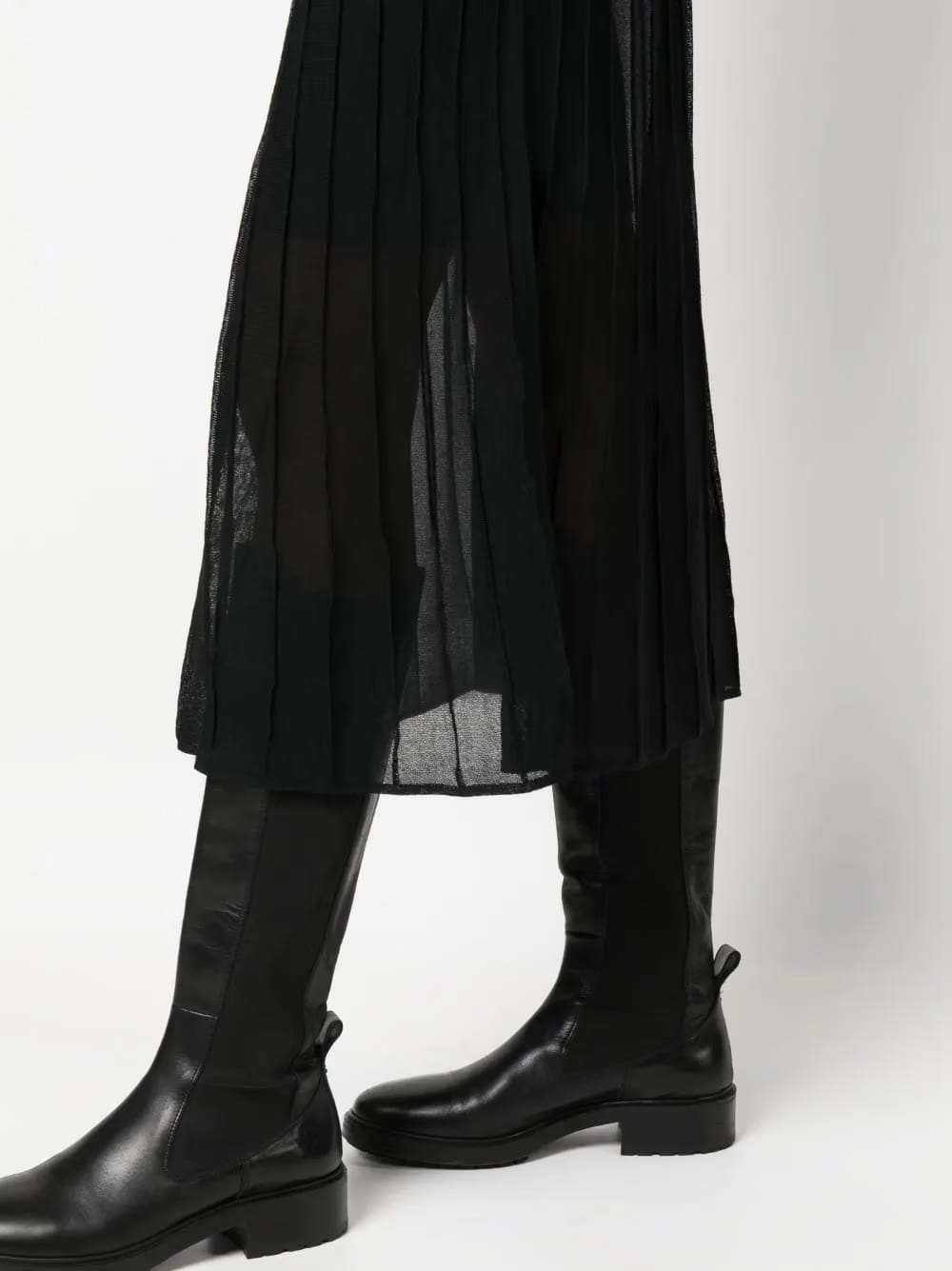 semi-sheer construction pleated skirt