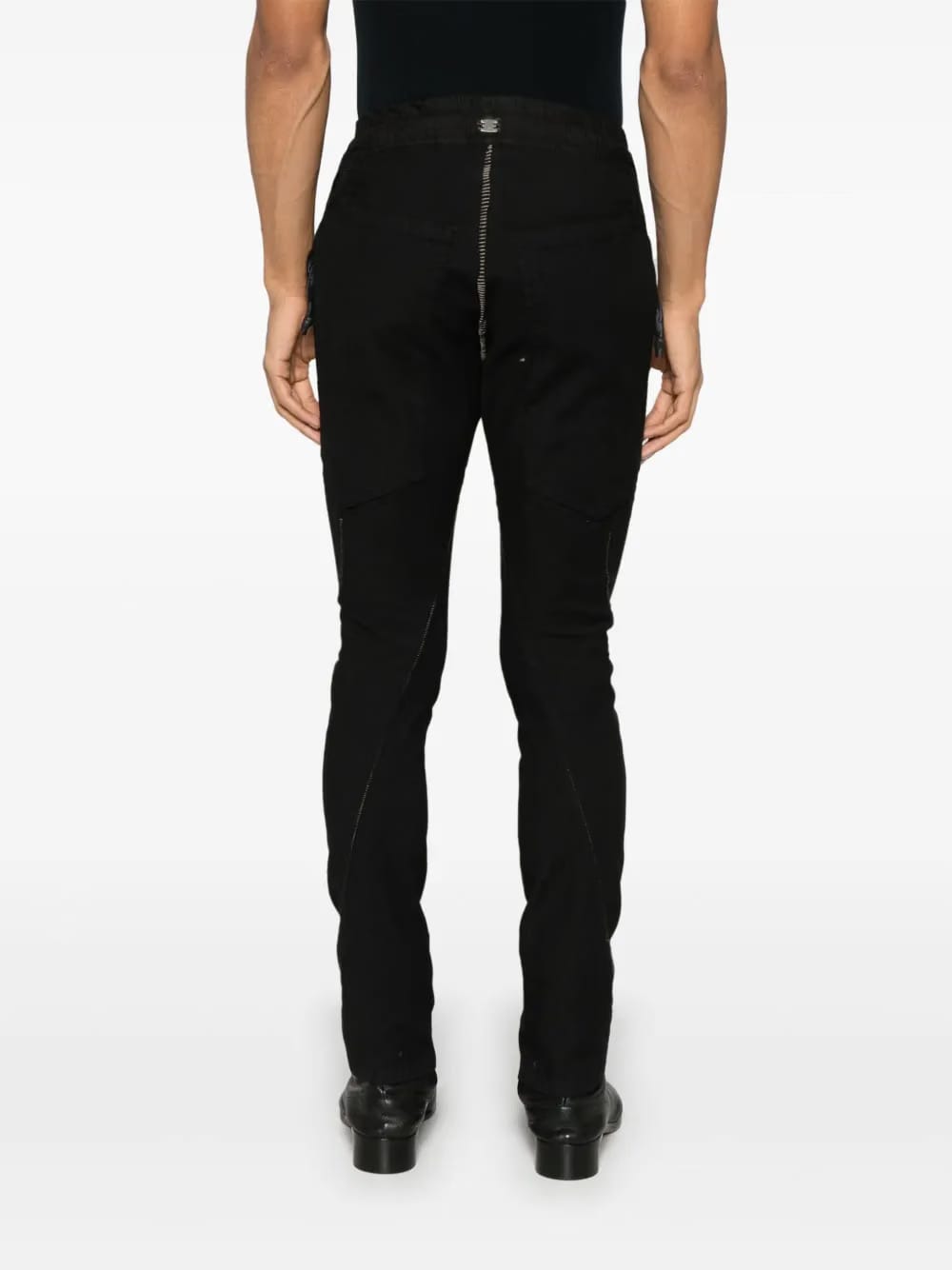 six-pockets trousers