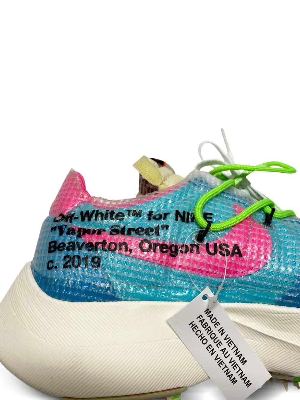 2019 textured trainers