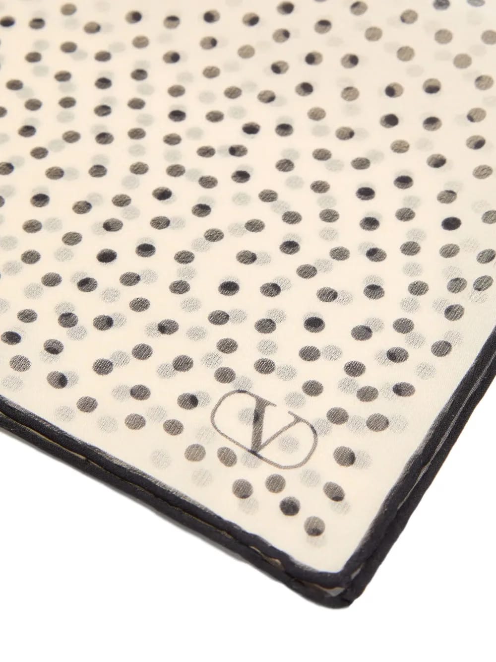 Chez silk pocket square