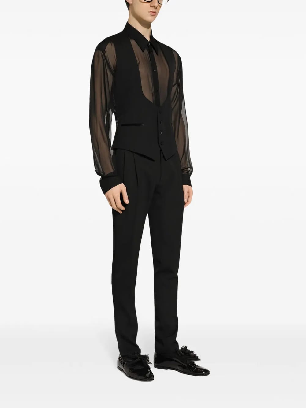 slim-fit tailored trousers