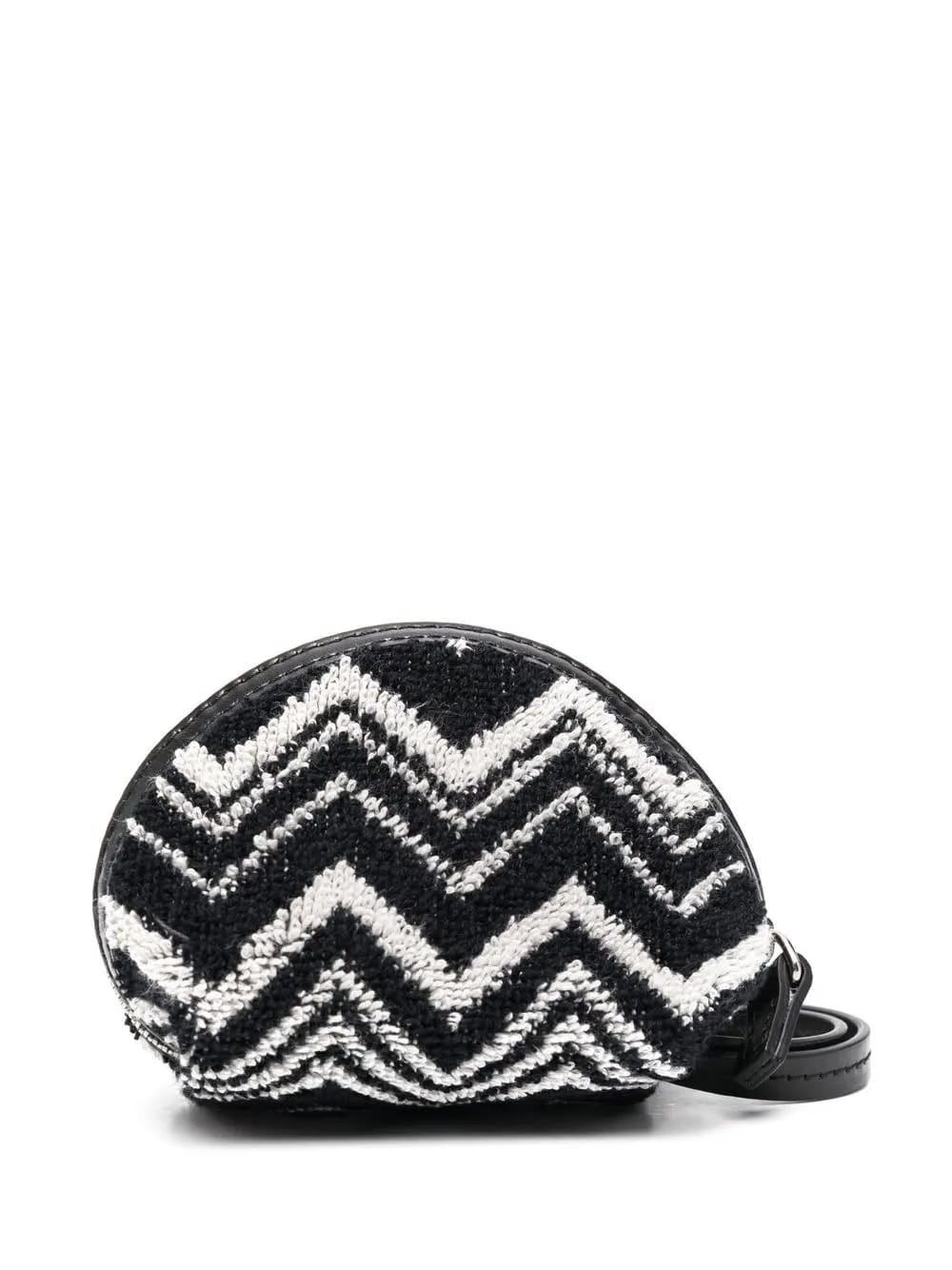 zigzag-pattern coin case